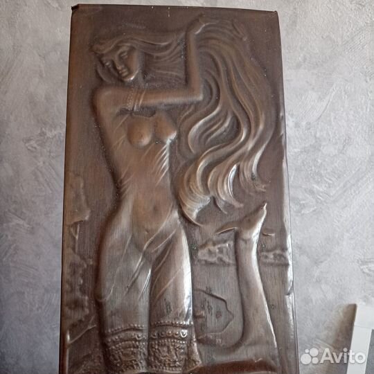 Чеканка девушка СССР