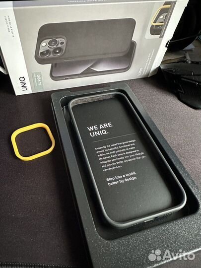 Чехол на iPhone 14 pro Uniq lino