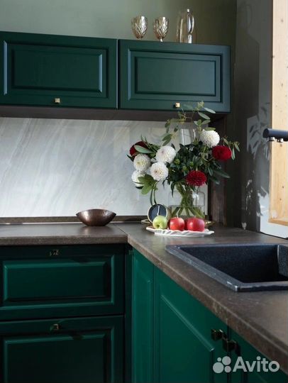 Зеленая кухня в наличии