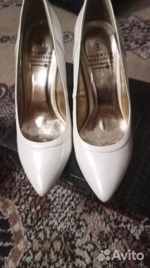 Туфли женские 38 размер новые, цвет беж