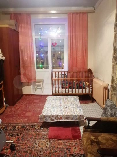 Комната 17 м² в 9-к., 4/4 эт.