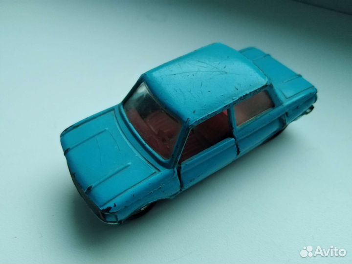 Модель автомобиля Запорожец 1/43 СССР