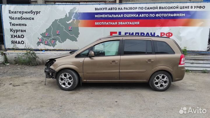 Накладка дисплея информационного Opel Zafira 2 131