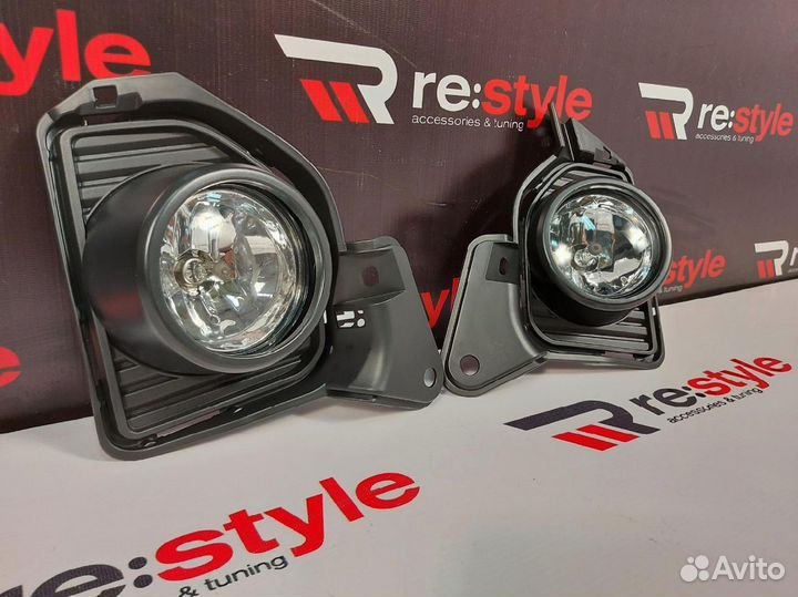 Туманки Toyota Hiace 200 3м K1649