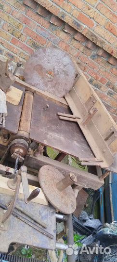 Деревообрабатывающий станок