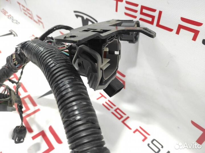Электропроводка передняя подкапотная Tesla Model S