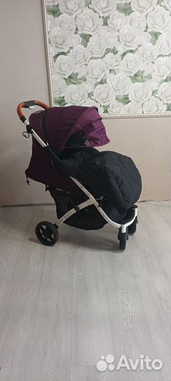 Детская прогулочная коляска