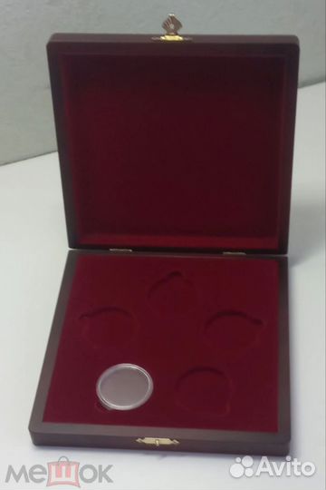 Футляр бокс для 5 монет Красное дерево