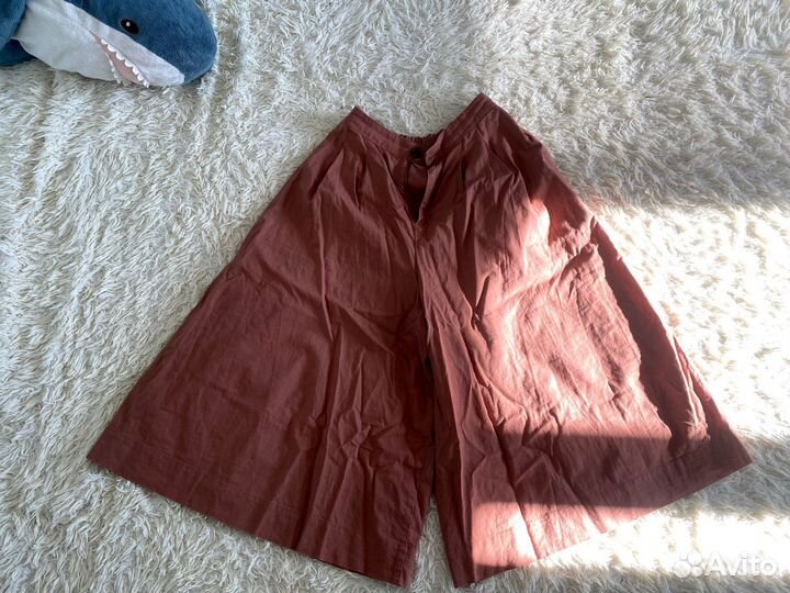 Льняные брюки-кюлоты Uniqlo