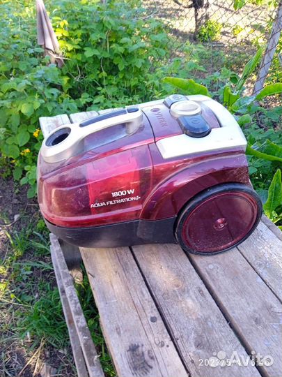 Пылесос Vitek