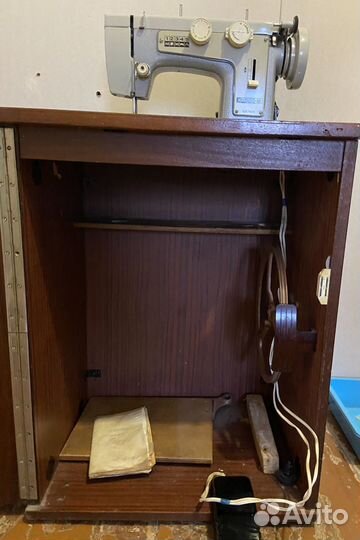Швейная машина Чайка 3