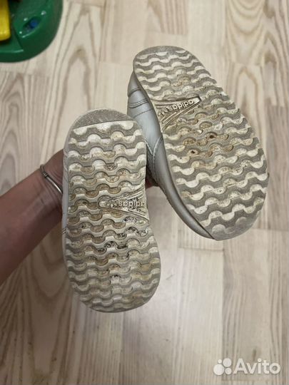 Кроссовки adidas kids