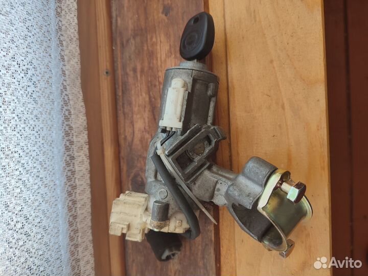 Замок зажигания BYD f3