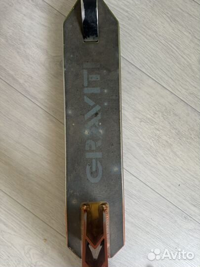 Трюковой самокат graviti графити