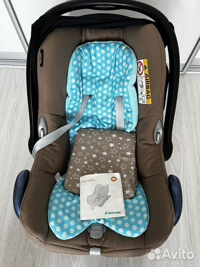 Автолюлька Maxi-cosi Cabriofix с базой isofix