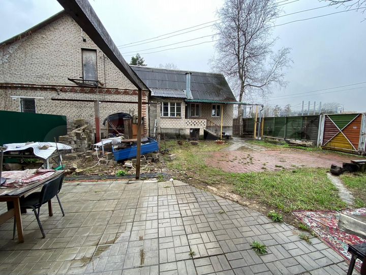 Дом 171,2 м² на участке 7,4 сот.