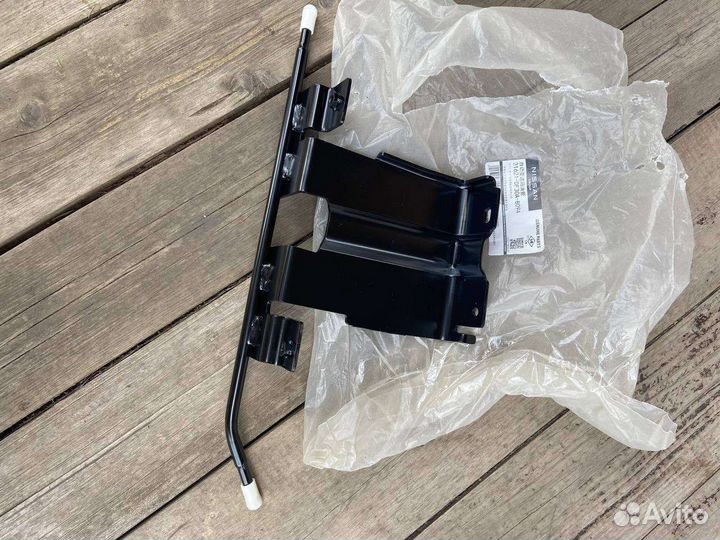 Трубка-кронштейн радиатора АКПП Qashqai j11