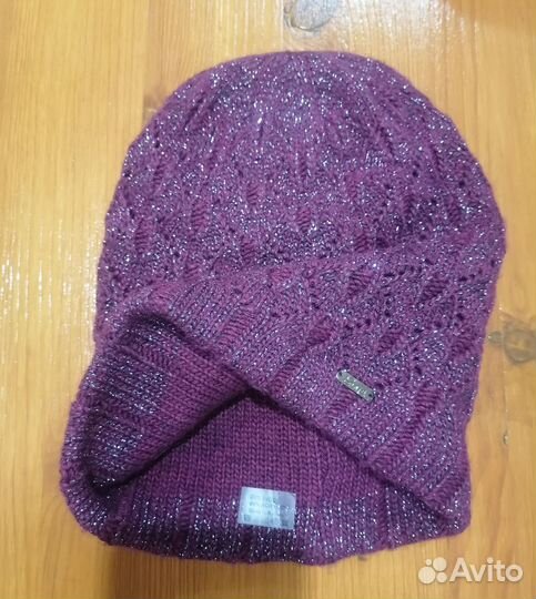 Шапка женская вязаная новая. Цвет брусничный