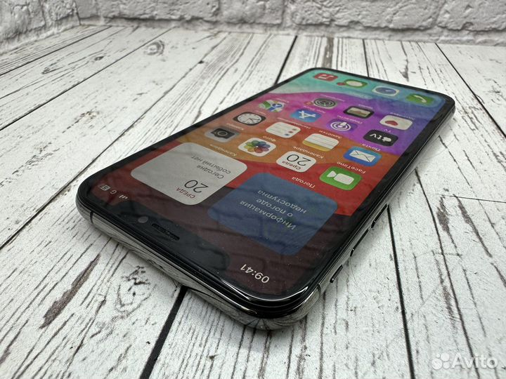 iPhone Xs, 64 ГБ