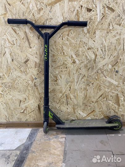 Трюковой самокат