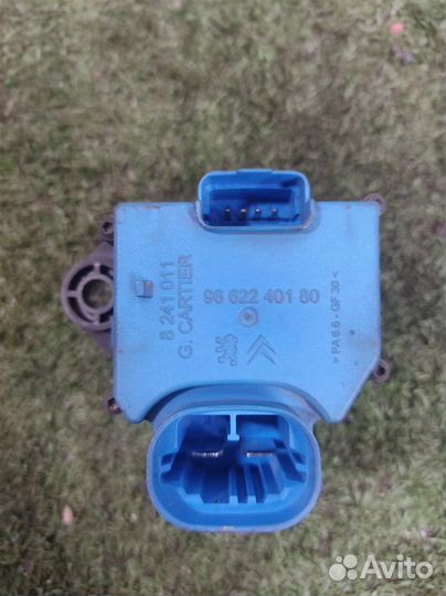 Резистор вентилятора охлаждения Peugeot 308 (4E)