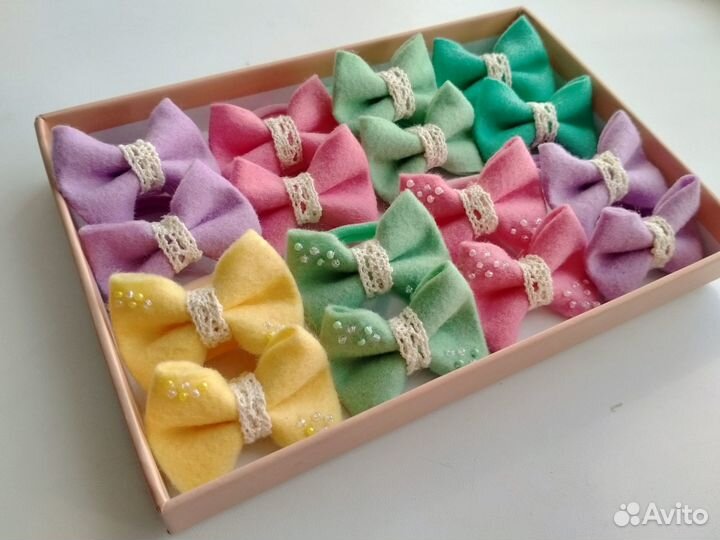 Резинки бантики ручной работы. Сделаны из фетра