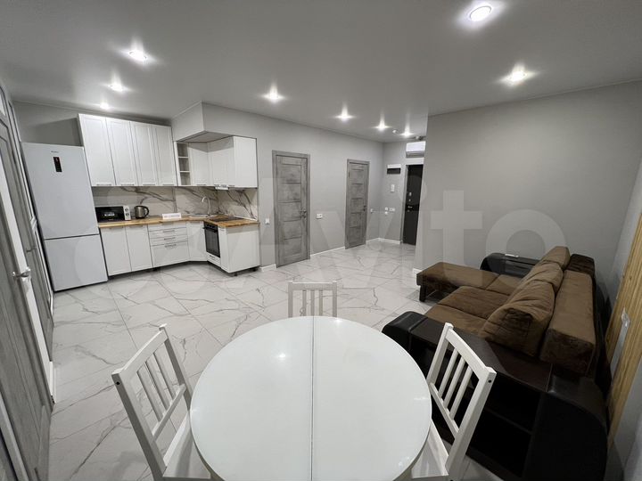 2-к. квартира, 74 м², 4/9 эт.