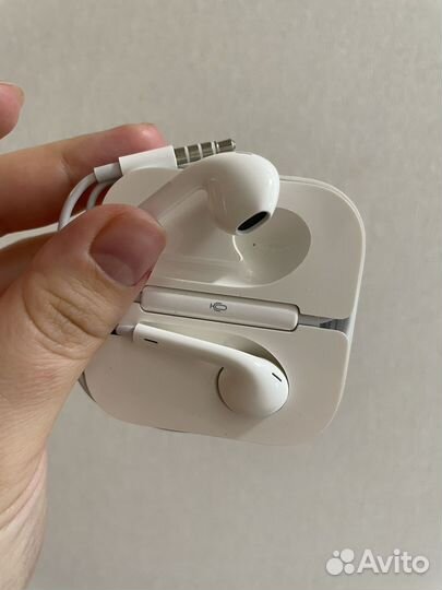 Наушники Apple EarPods с разъёмом 3,5 мм, белый