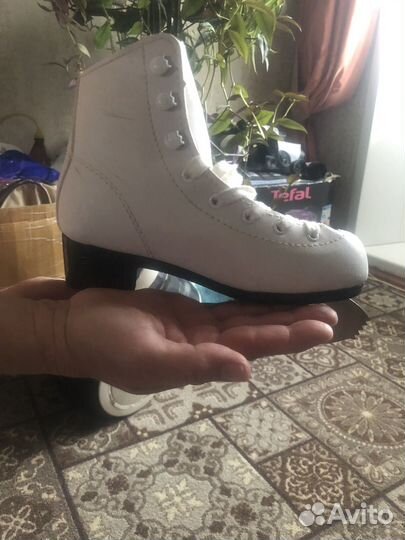 Коньки фигурные 31 размер