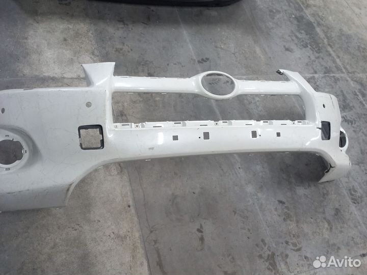 Бампер передний на toyota RAV 4 30