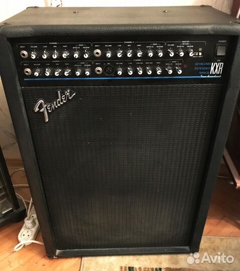 Клавишный комбоусилитель Fender KXR Two Hundred