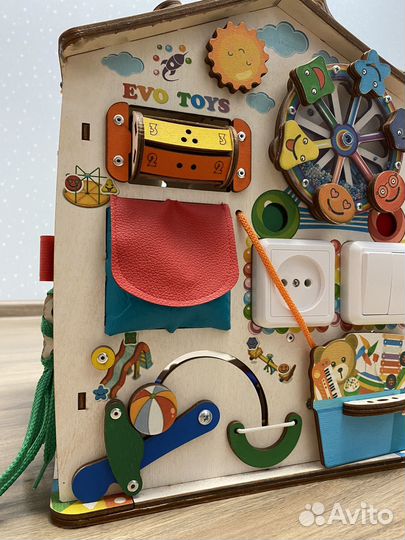 Бизиборд домик со светом