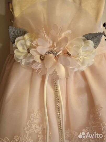 Праздничное платье.Стакан