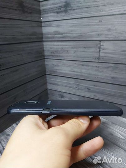 Samsung J2 2018 (Разбит дисплей)