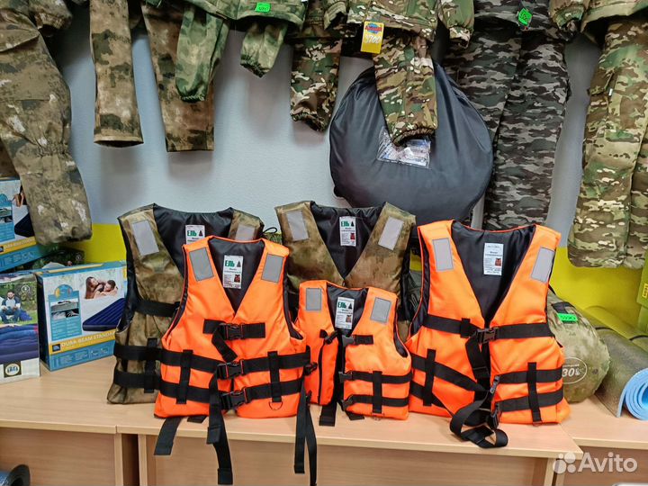 Спасательный жилет аренда