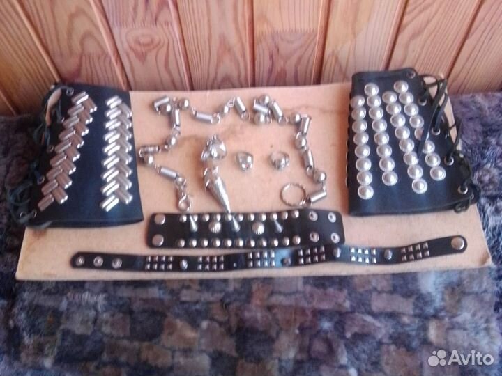 Принадлежности для рок-музыкантов