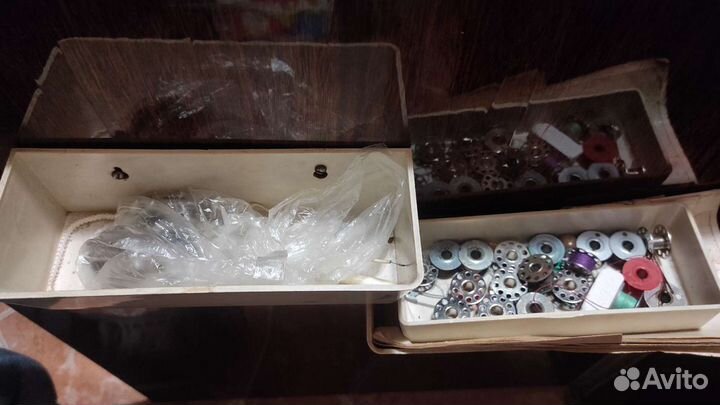 Швейная машина Чайка 2