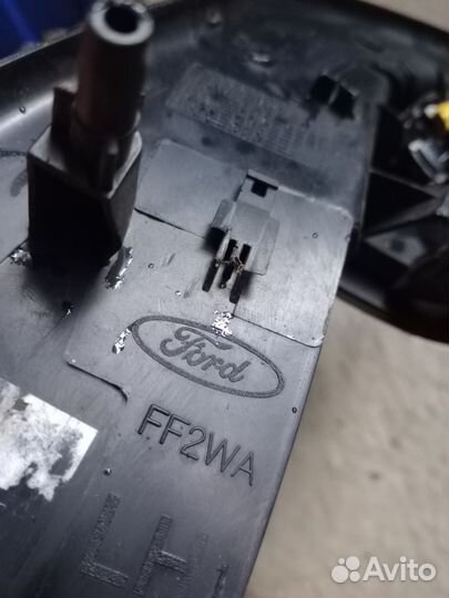 Уголок левой двери Ford focus 2