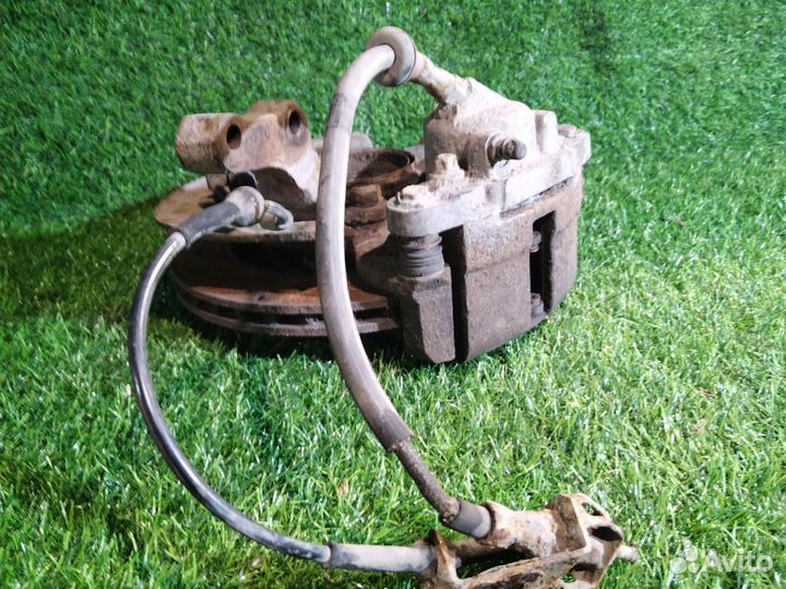 Передний правый поворотный кулак в сборе priora 1