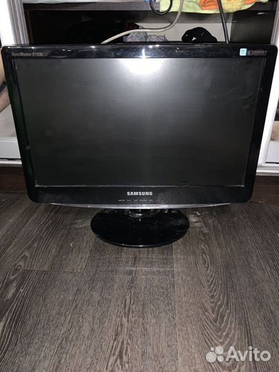 Монитор Samsung