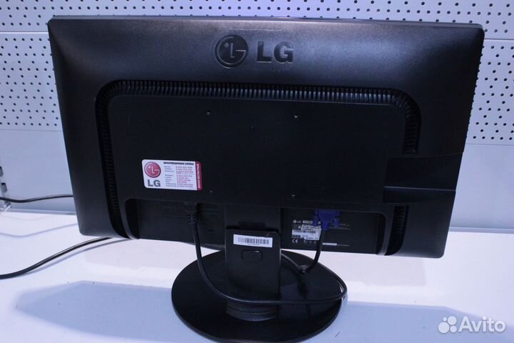 Монитор LG E2211S/21.5 