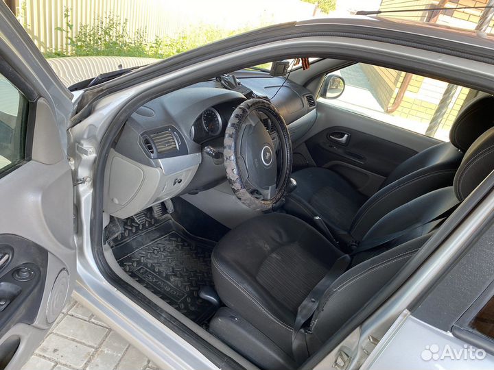 Renault Symbol 1.6 МТ, 2011, 140 000 км