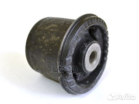 Сайлентблок задней балки зад прав/лев CBH60