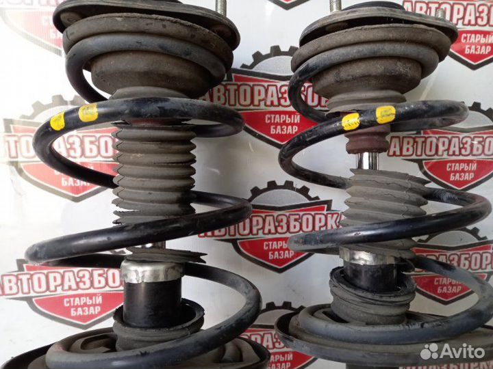 Стойка передняя Toyota Vanguard ACA38 2azfe 2012