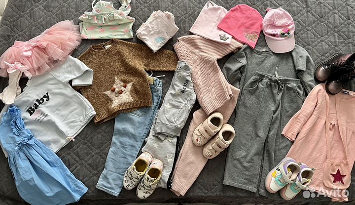 Пакет вещей и обувь на девочку 4-5,5 лет
