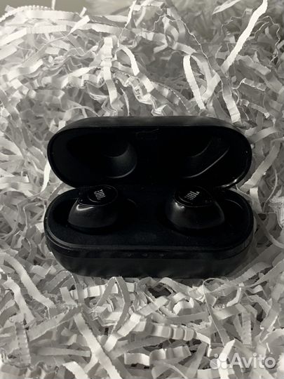 Беспроводные наушники JBL t100tws