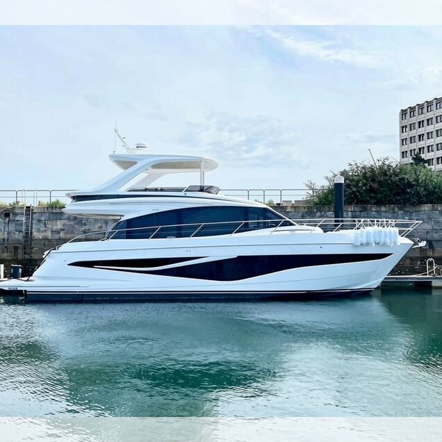 Моторная яхта Princess Yachts F58
