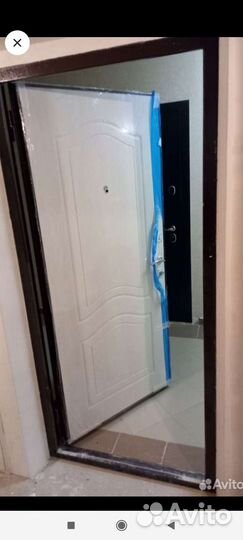 Двери входные железные б/у 860 и 960
