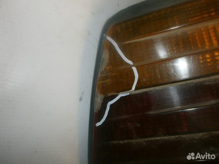 Фонарь задний левый