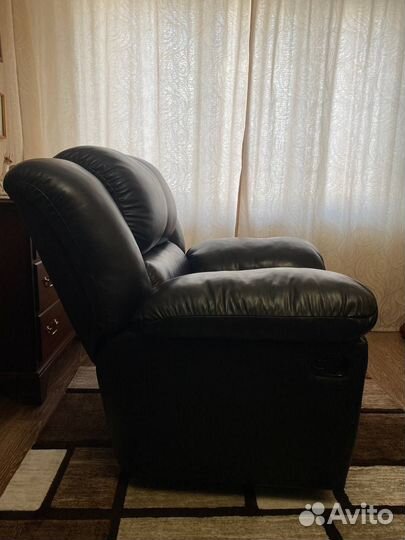 Кресло качалка реклайнер